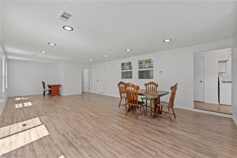 4147 Black River Circle Lorain OH 44055