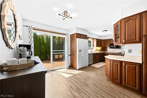 2338 Plymouth Lane Cuyahoga Falls OH 44221
