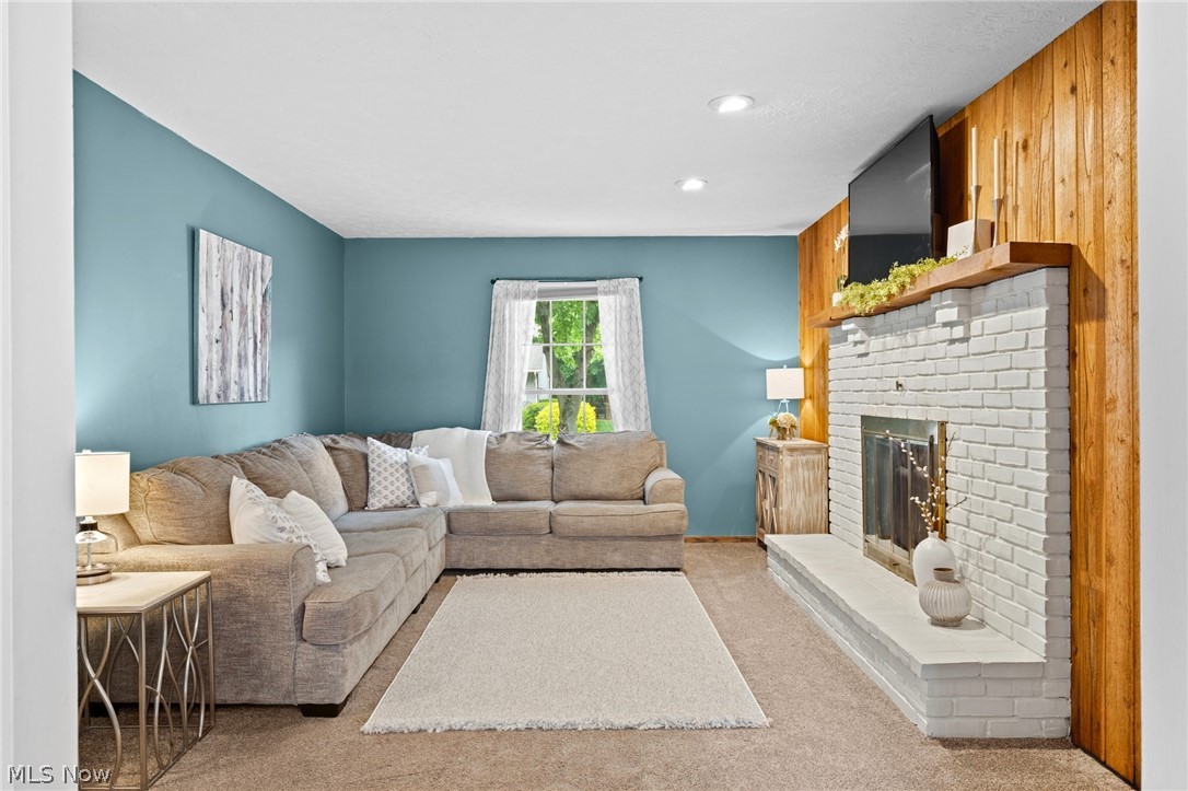 2338 Plymouth Lane Cuyahoga Falls OH 44221