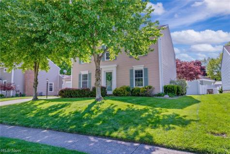 2338 Plymouth Lane Cuyahoga Falls OH 44221