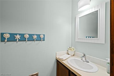 2338 Plymouth Lane Cuyahoga Falls OH 44221