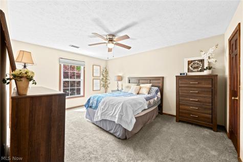 2338 Plymouth Lane Cuyahoga Falls OH 44221