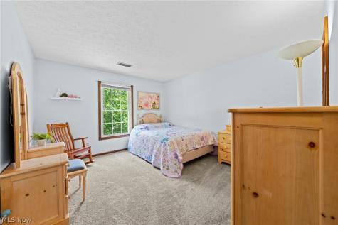 2338 Plymouth Lane Cuyahoga Falls OH 44221
