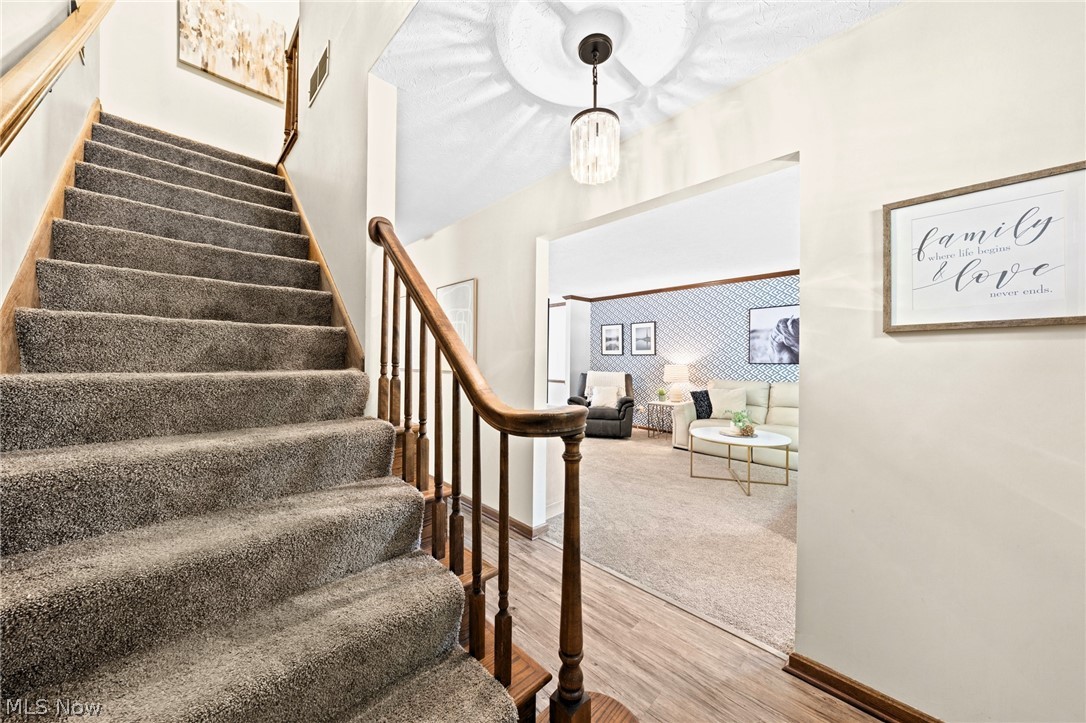 2338 Plymouth Lane Cuyahoga Falls OH 44221