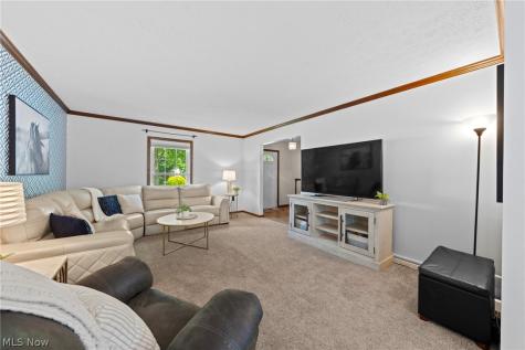 2338 Plymouth Lane Cuyahoga Falls OH 44221