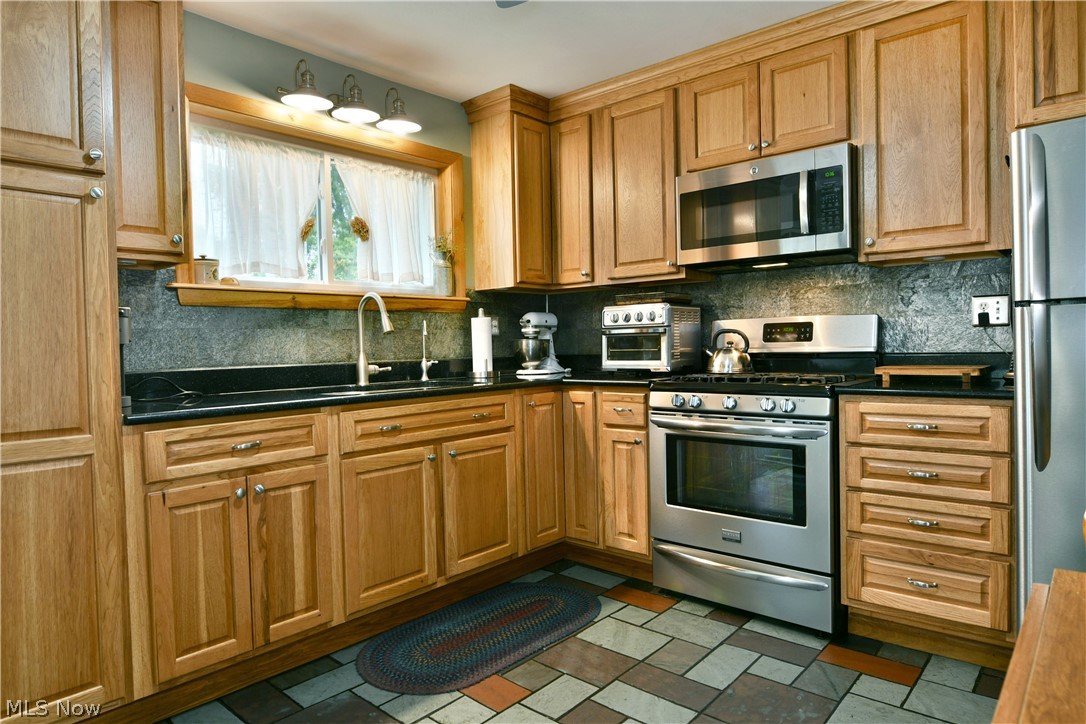 8450 State Route 193 Farmdale OH 44417