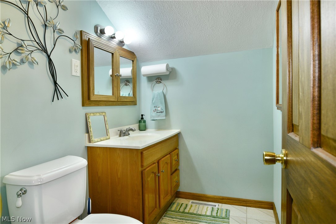 8450 State Route 193 Farmdale OH 44417