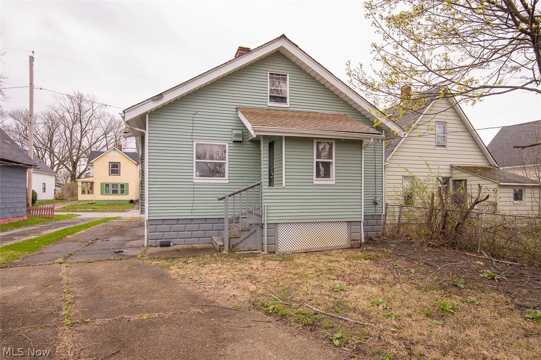 7915 Vineyard Avenue Cleveland OH 44105