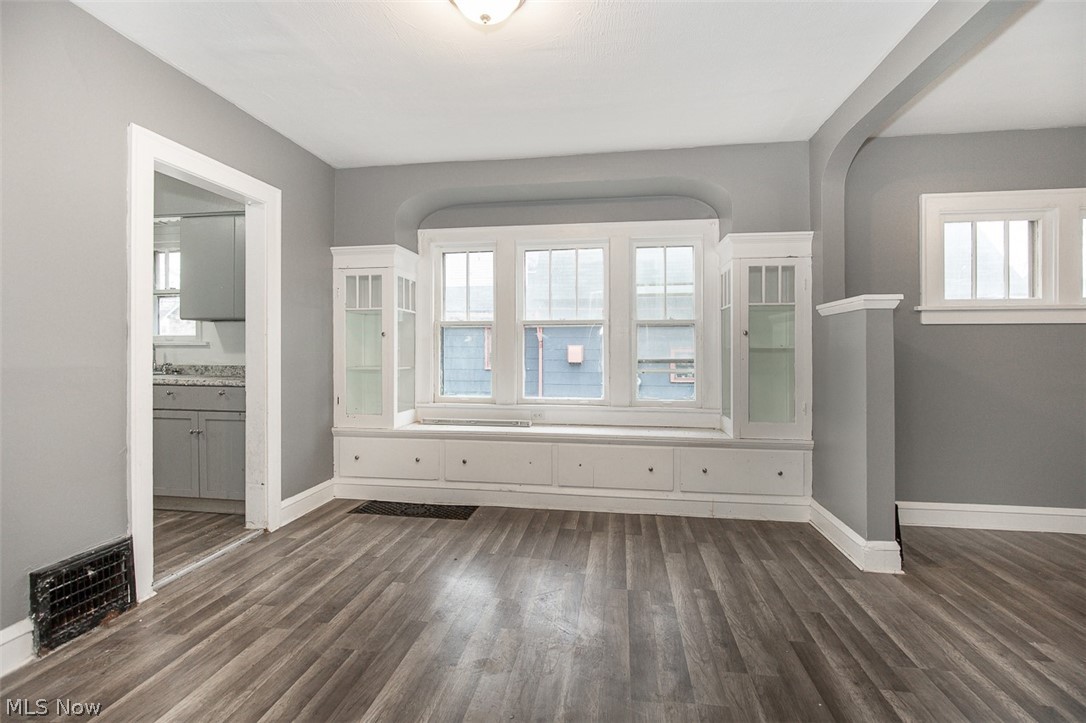 7915 Vineyard Avenue Cleveland OH 44105