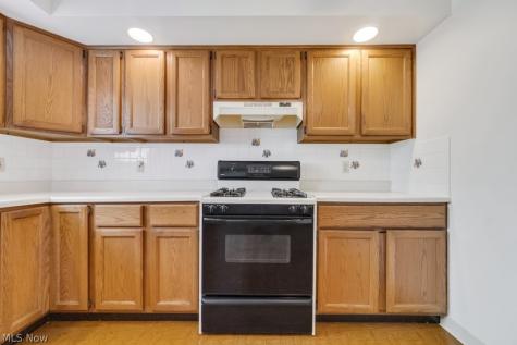 5178 W 151st Street Brook Park OH 44142