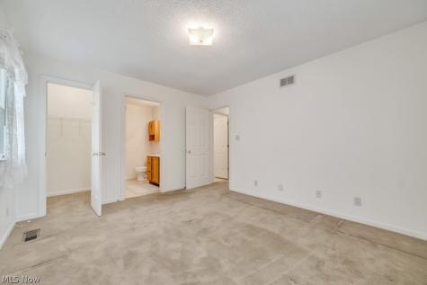 5178 W 151st Street Brook Park OH 44142