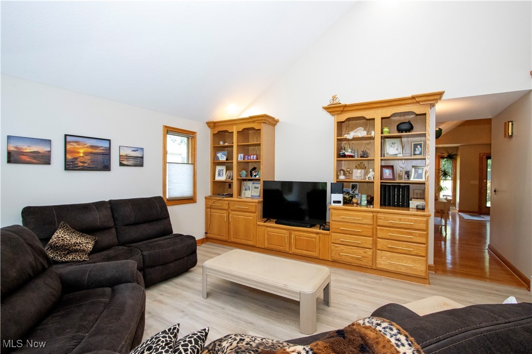 4366 Woodlake Trail Wooster OH 44691