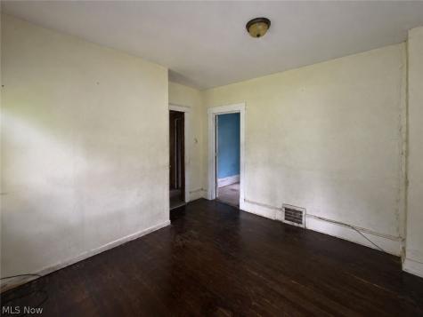 9705 Dunlap Avenue Cleveland OH 44105