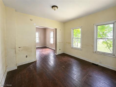 9705 Dunlap Avenue Cleveland OH 44105