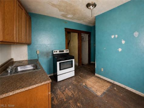 9705 Dunlap Avenue Cleveland OH 44105