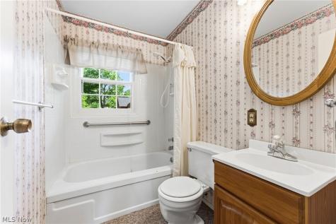 2610 Center Avenue Alliance OH 44601