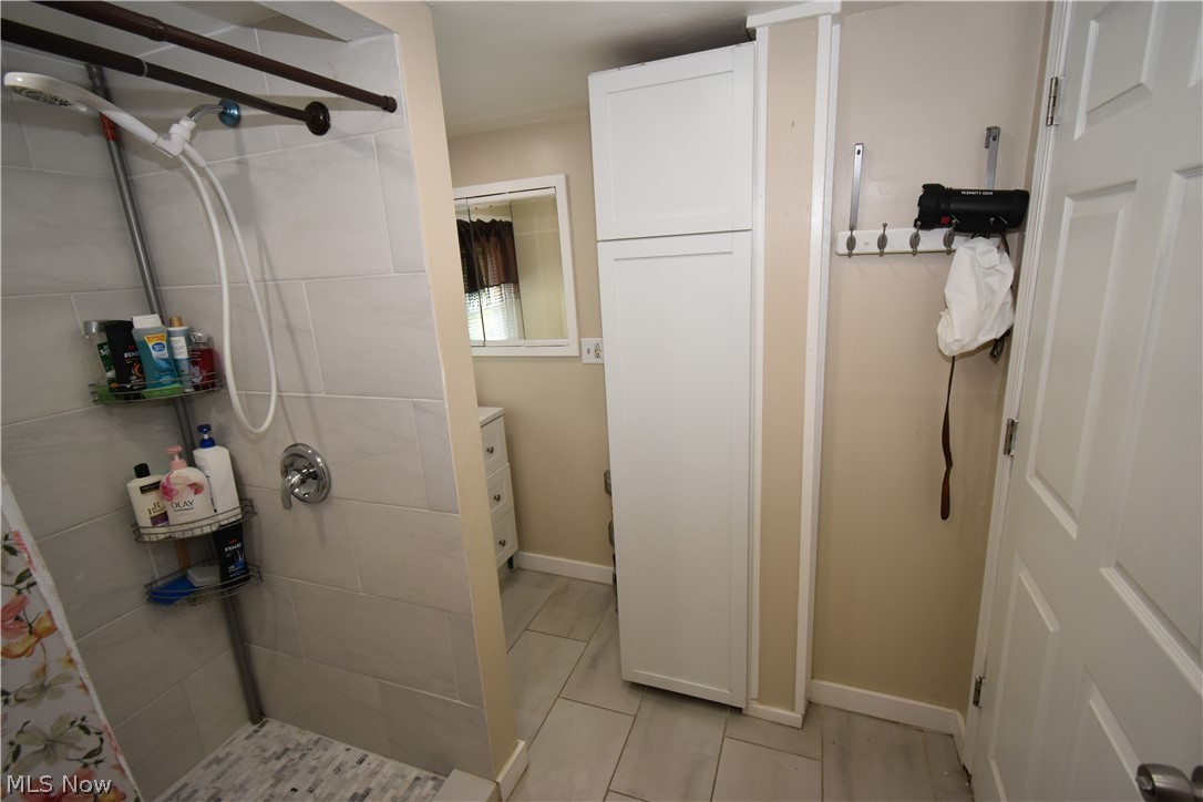 4126 Poe Avenue Cleveland OH 44109