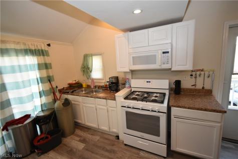 4126 Poe Avenue Cleveland OH 44109