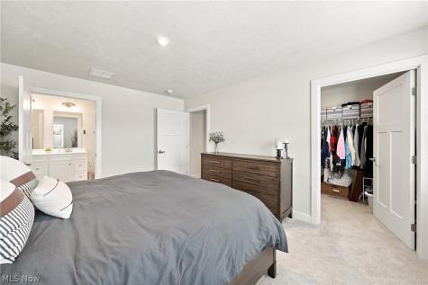 1018 Sunrise Way Lakemore OH 44312