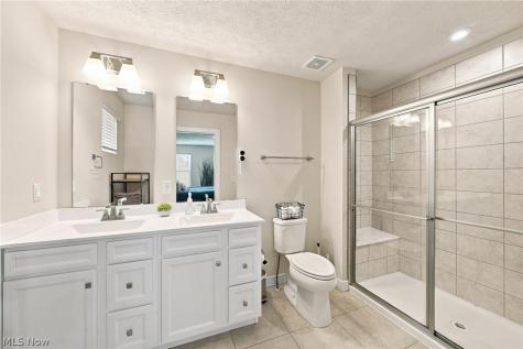 1018 Sunrise Way Lakemore OH 44312