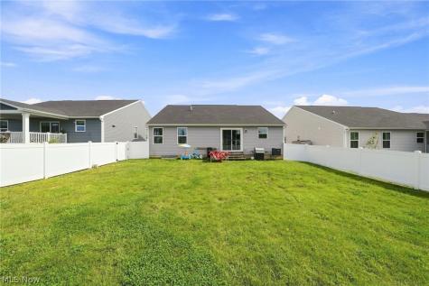 1018 Sunrise Way Lakemore OH 44312