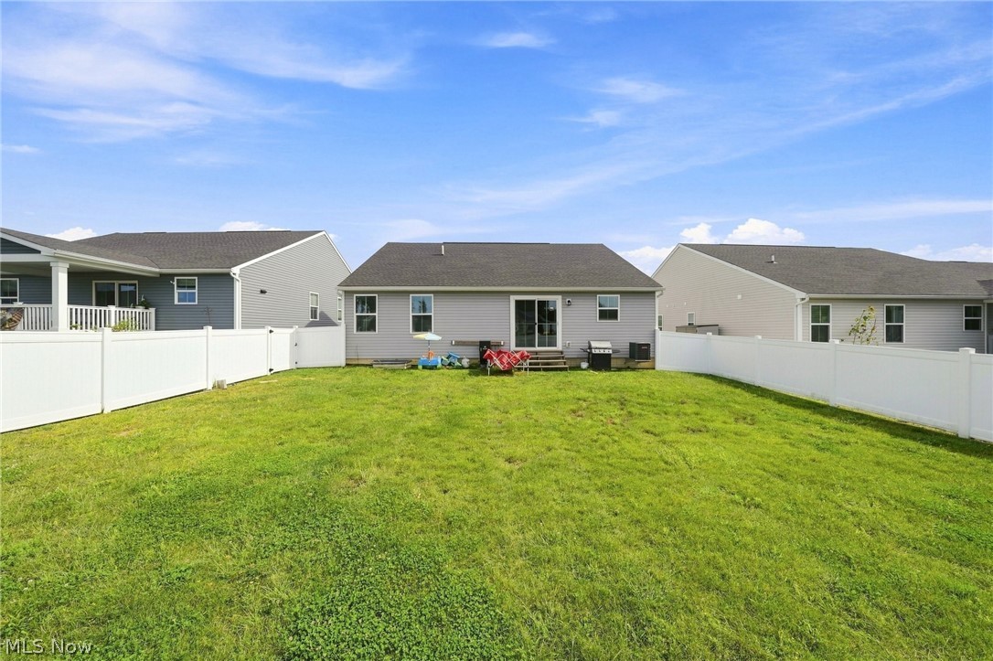 1018 Sunrise Way Lakemore OH 44312