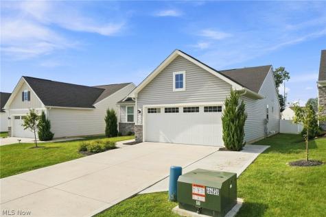 1018 Sunrise Way Lakemore OH 44312