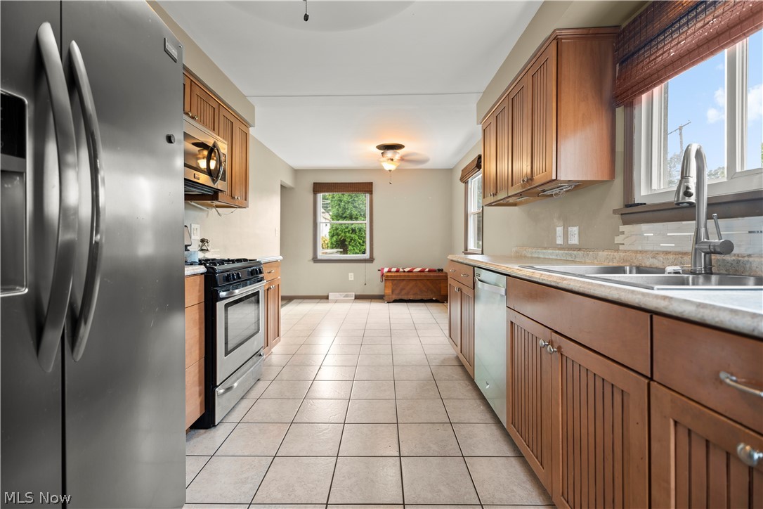 154 E Main Street Amherst OH 44001