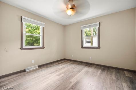 154 E Main Street Amherst OH 44001