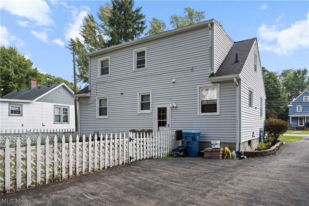 154 E Main Street Amherst OH 44001