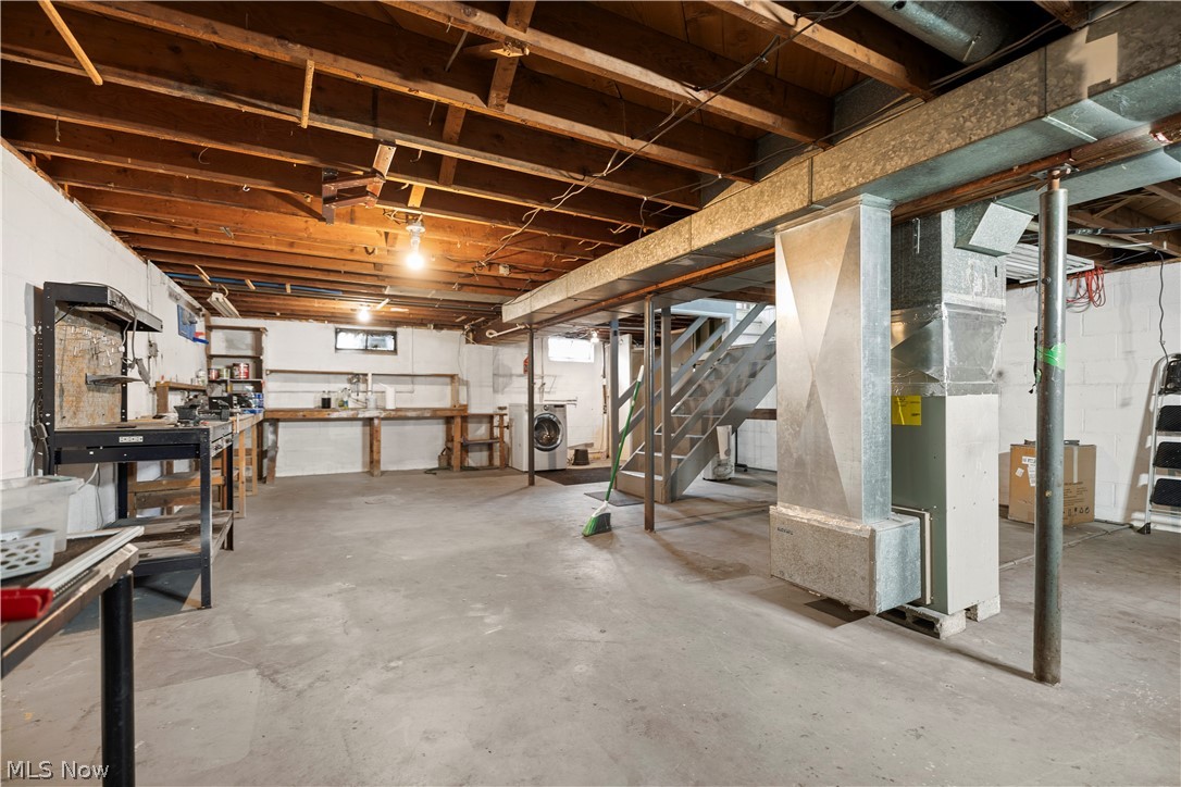 154 E Main Street Amherst OH 44001