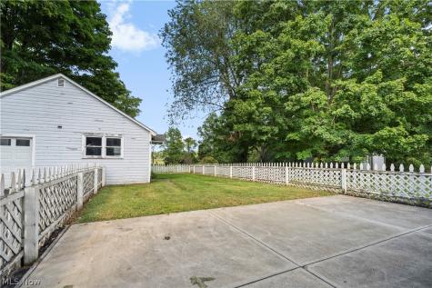 154 E Main Street Amherst OH 44001