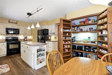 30911 Riviera Lane Westlake OH 44145