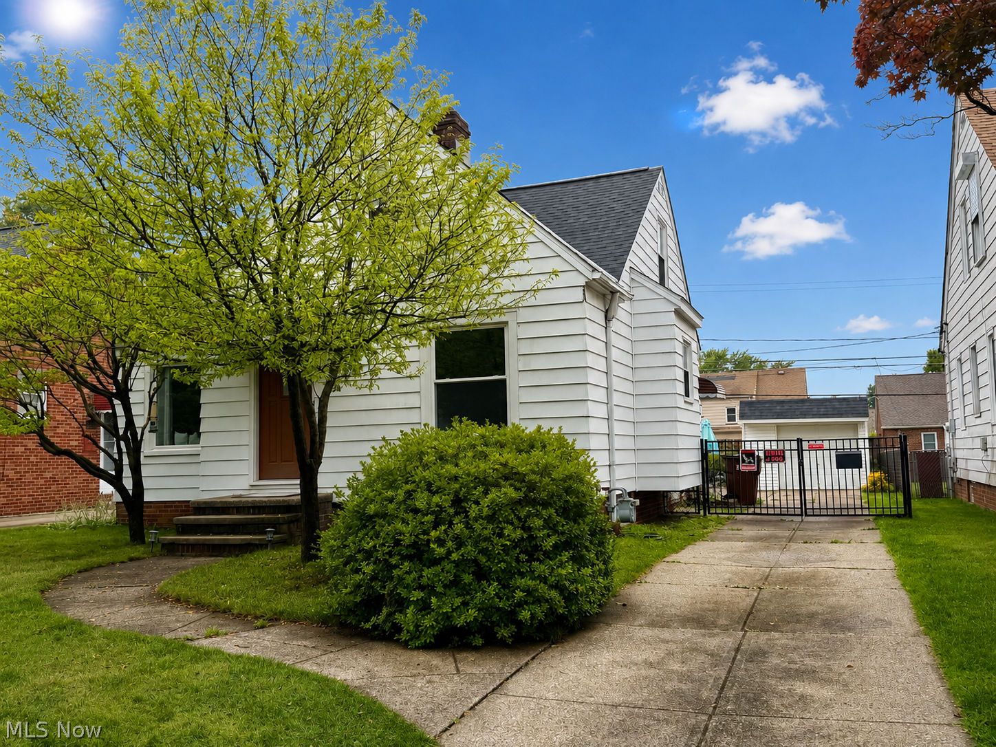8024 Southington Drive Cleveland OH 44129