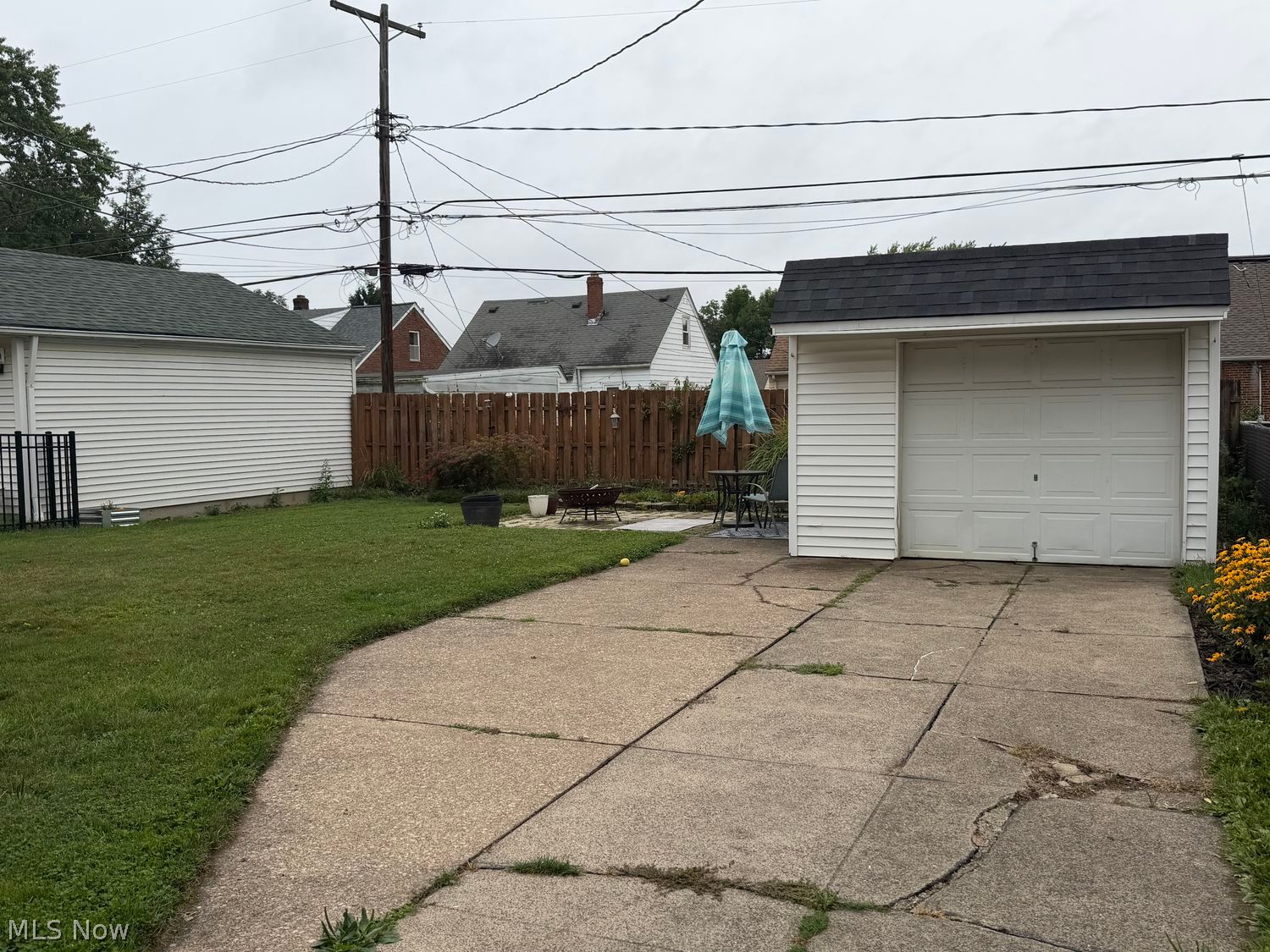8024 Southington Drive Cleveland OH 44129