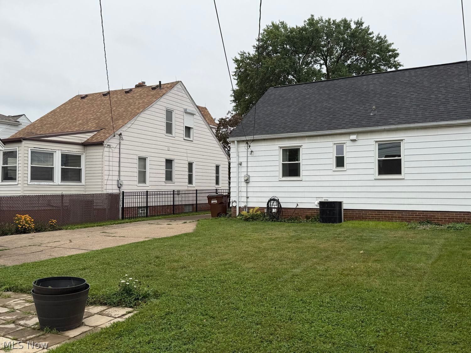 8024 Southington Drive Cleveland OH 44129