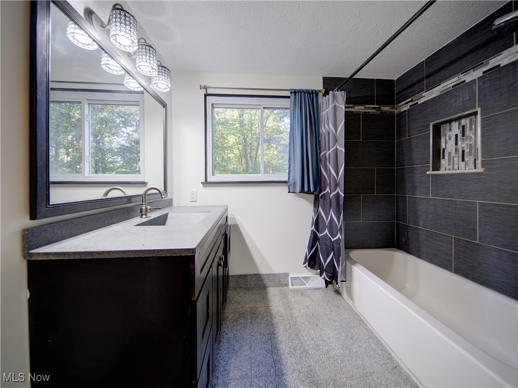 8075 Mulberry Road Chesterland OH 44026