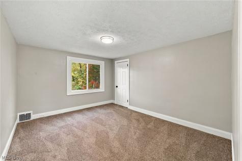120 Levan Drive Painesville OH 44077