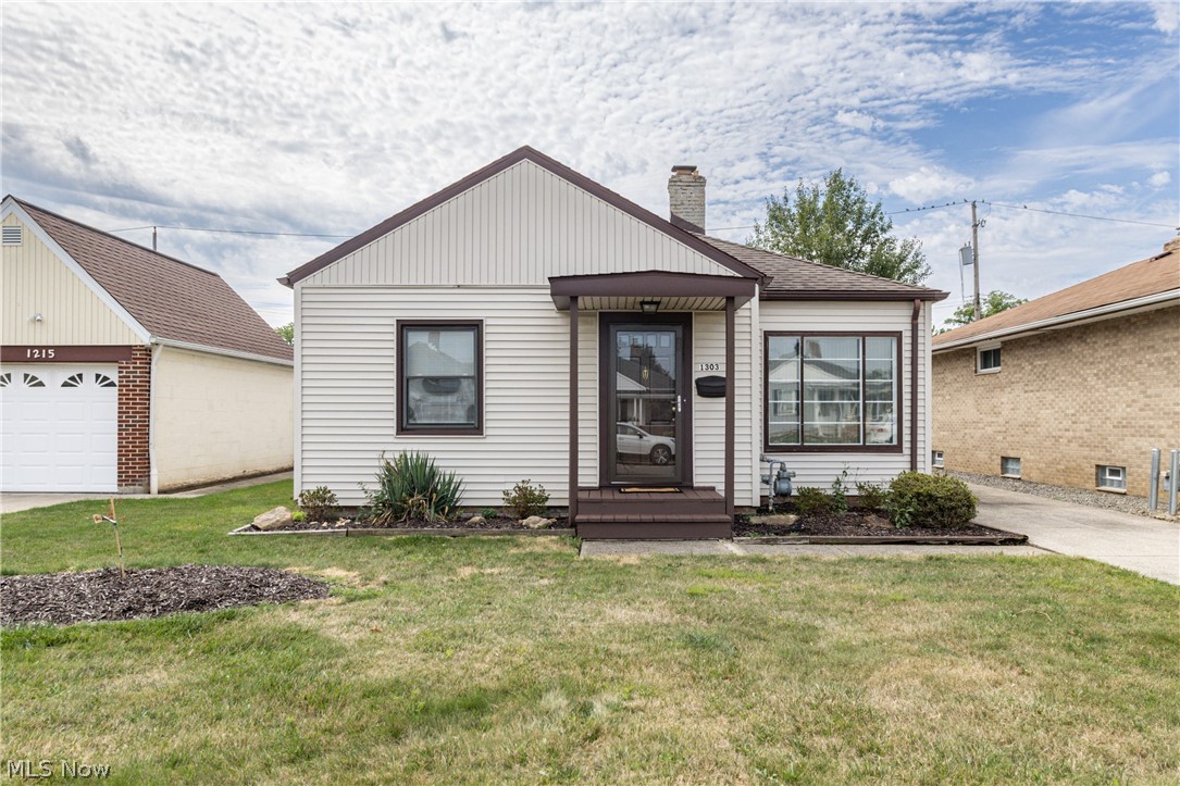 1303 Dartmoor Avenue Parma OH 44134