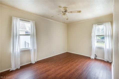 1303 Dartmoor Avenue Parma OH 44134