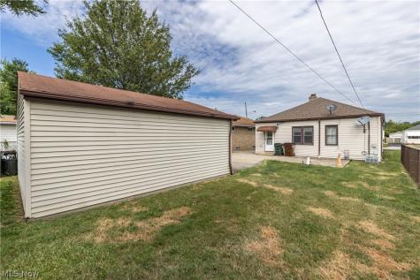 1303 Dartmoor Avenue Parma OH 44134