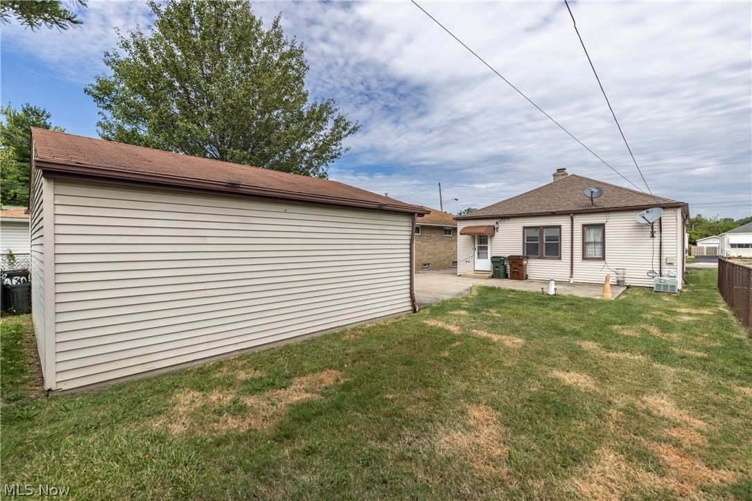 1303 Dartmoor Avenue Parma OH 44134