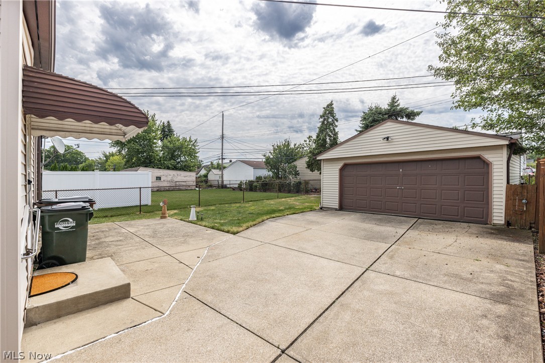 1303 Dartmoor Avenue Parma OH 44134