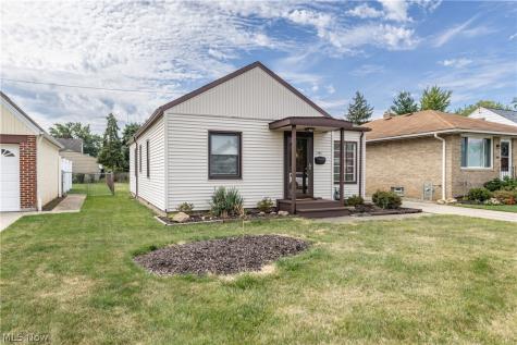 1303 Dartmoor Avenue Parma OH 44134