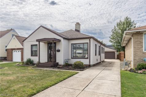 1303 Dartmoor Avenue Parma OH 44134
