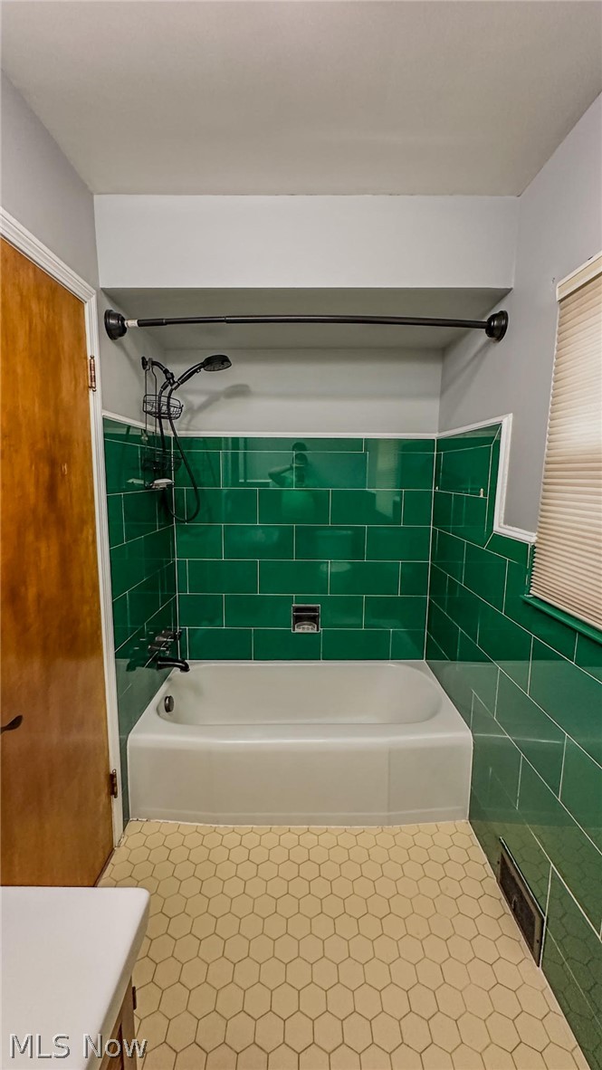 426 Dorchester Road Akron OH 44320