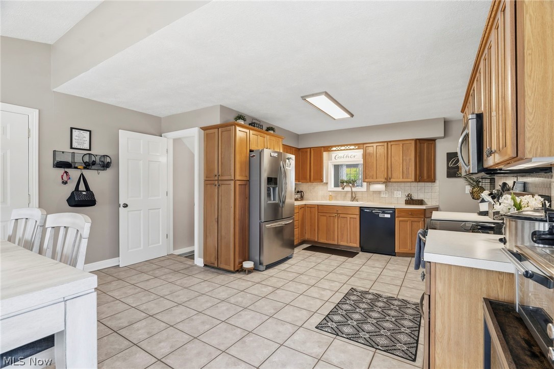 10930 Heltman Avenue NE Alliance OH 44601