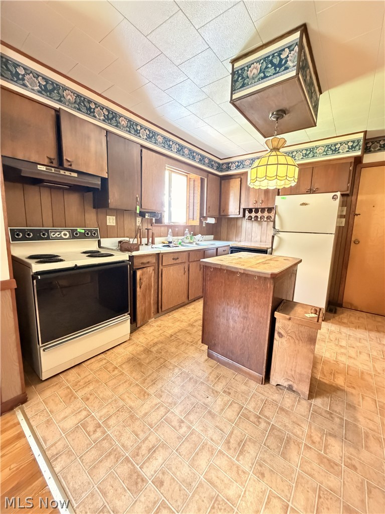 685 E Main Street East Palestine OH 44413