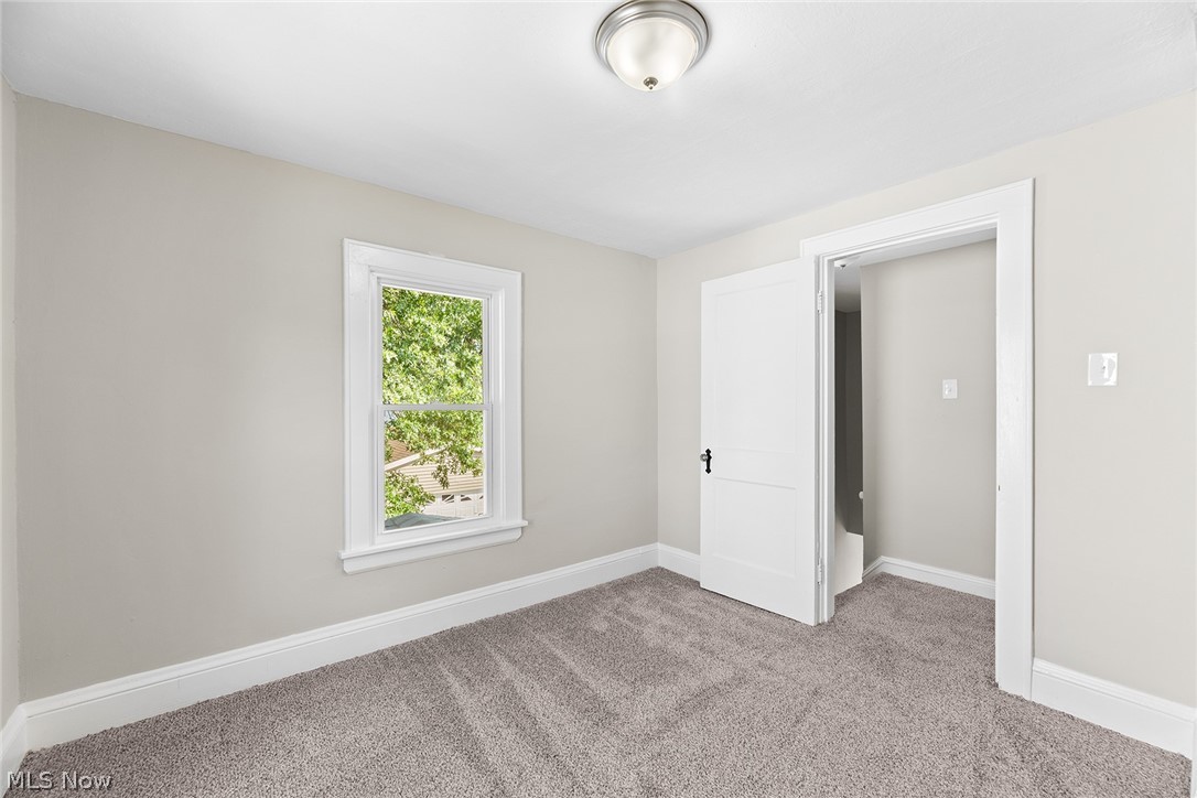 677 Eastland Avenue Akron OH 44305