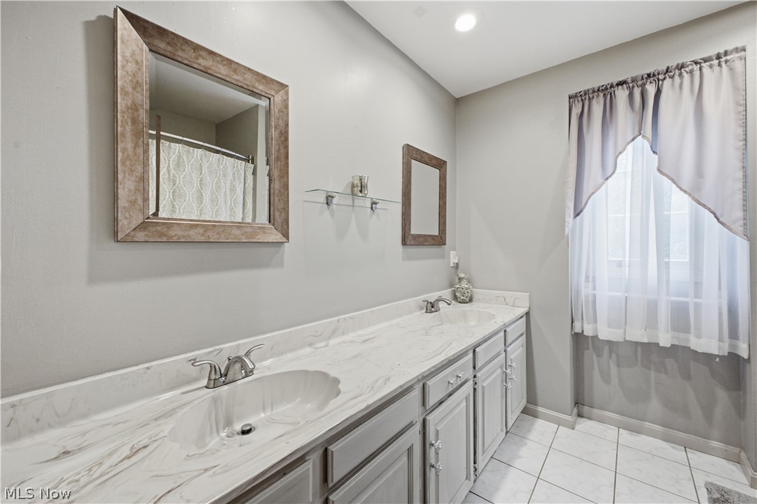 3218 Hummingbird Hill Drive Poland OH 44514